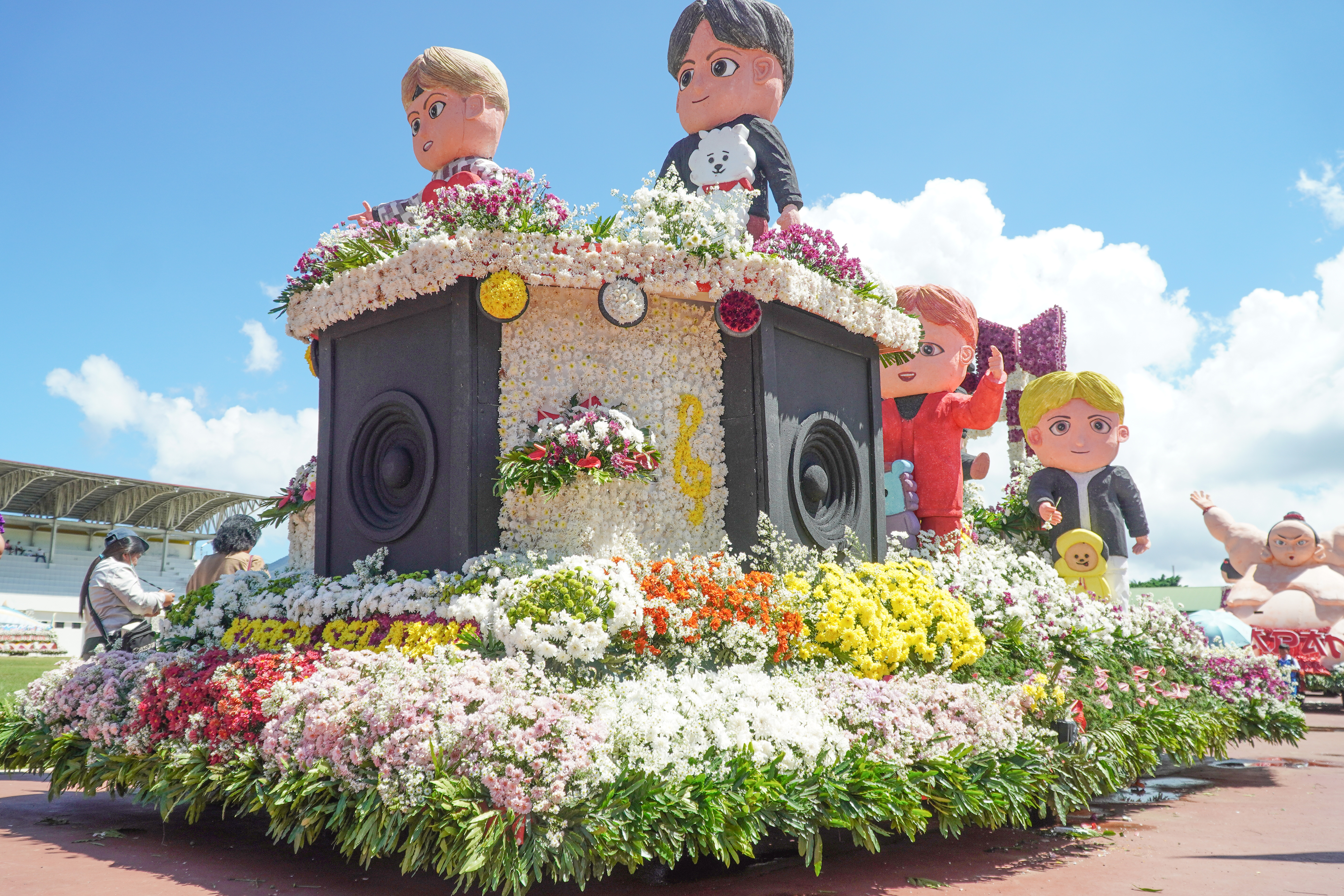 Tomohon International Flower Festival image 2