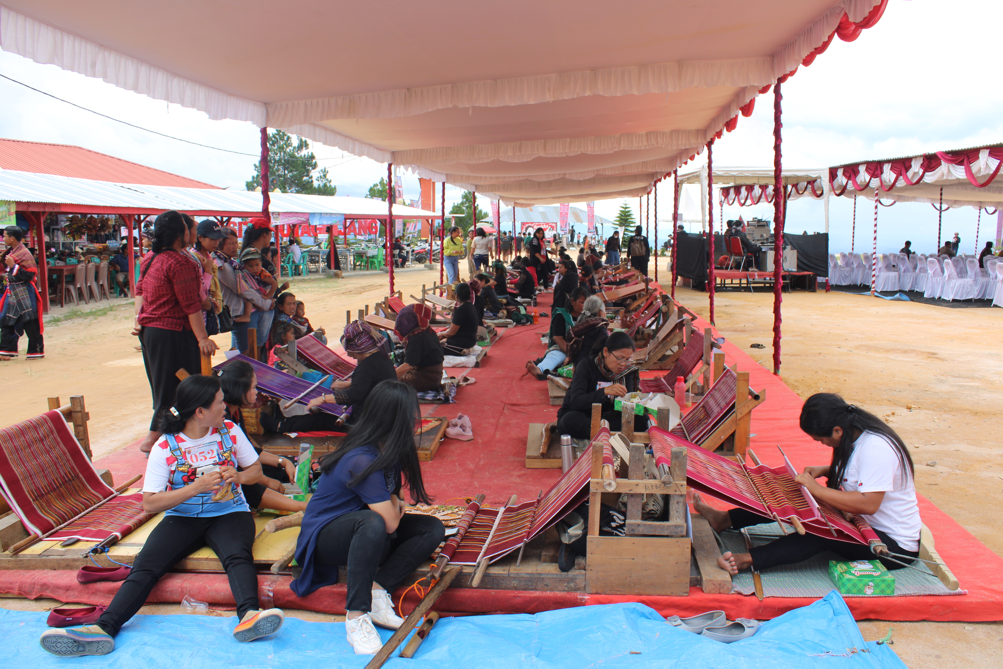 Festival Ulos dan Fashion image 2