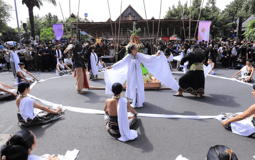 Solo Menari image 1