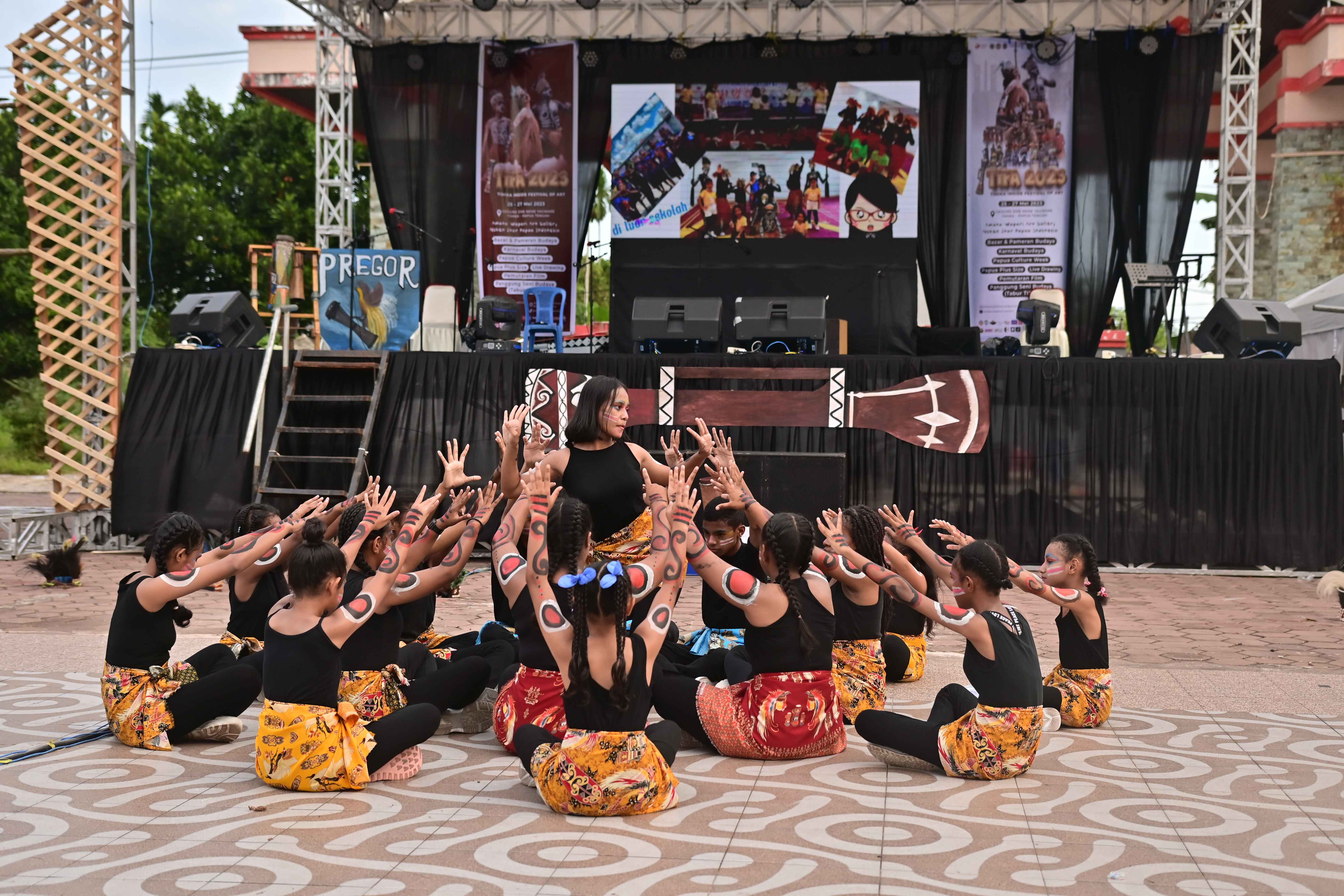 Timika Inside Festival of Art image 2