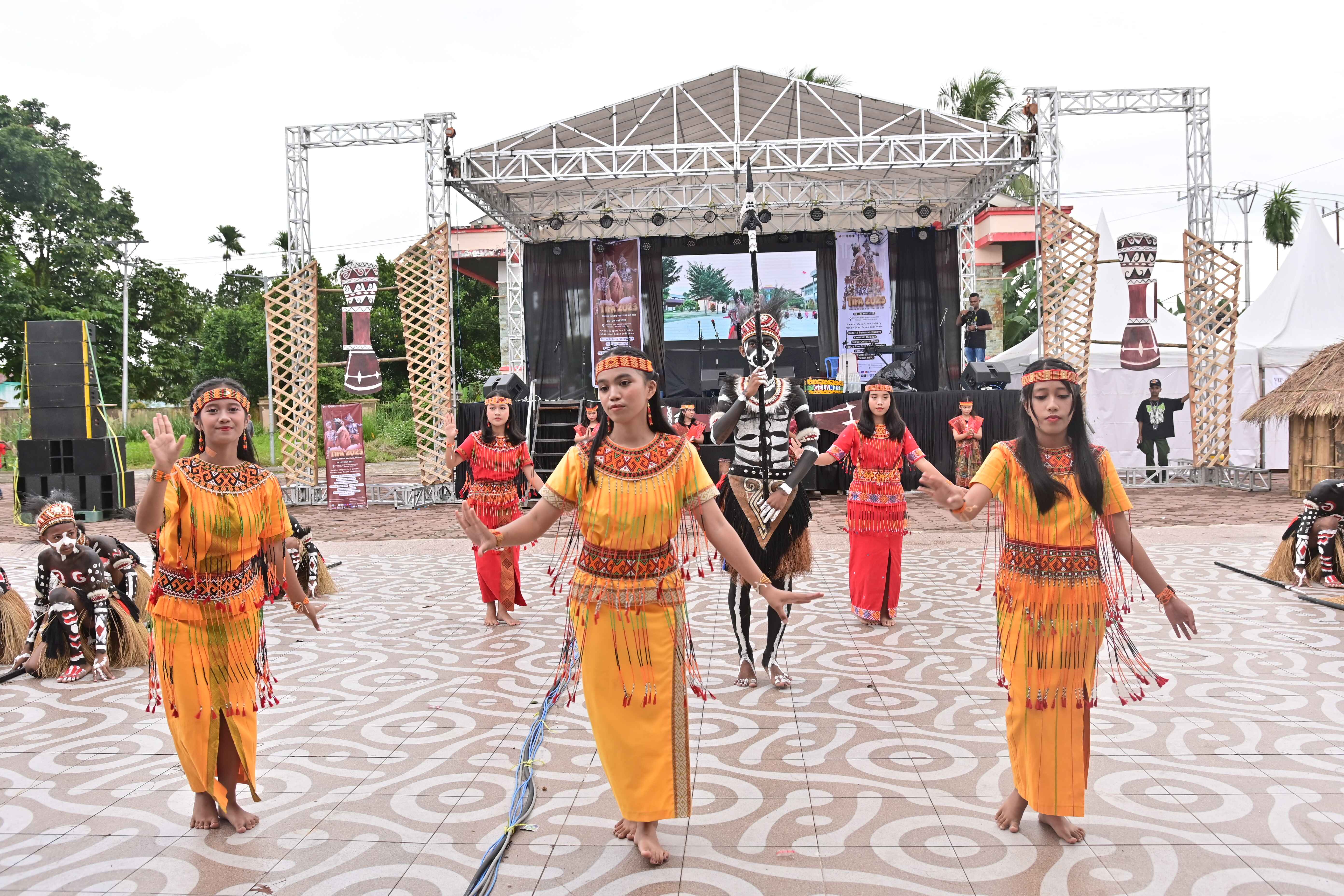 Timika Inside Festival of Art image 3