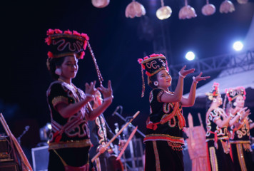Atourin Manakarra Fair