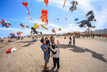 Atourin Jogja International Kite Festival