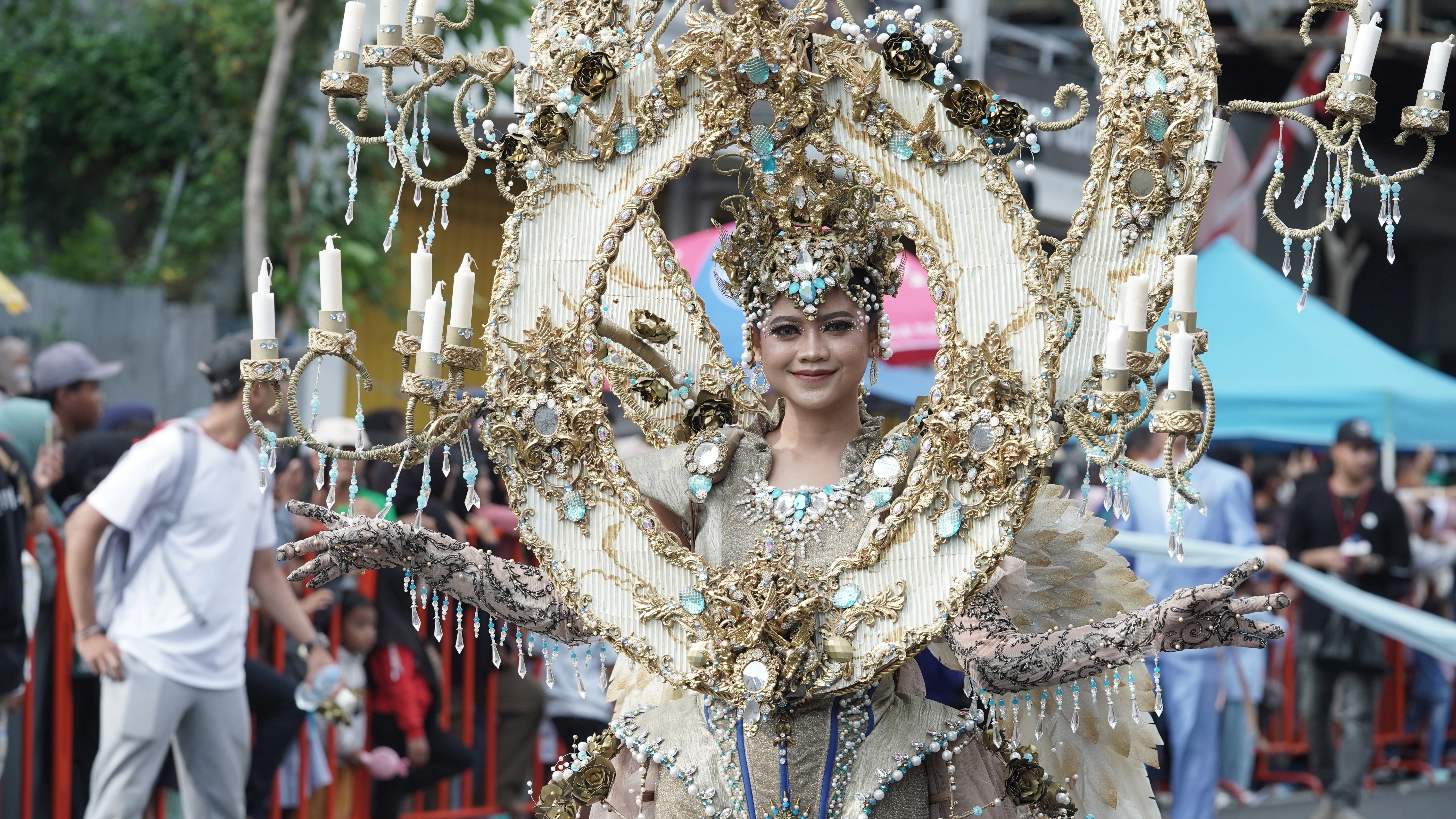 Jember Fashion Carnaval, Ajang Promosi Kreasi Busana Desainer Lokal ke Level Dunia