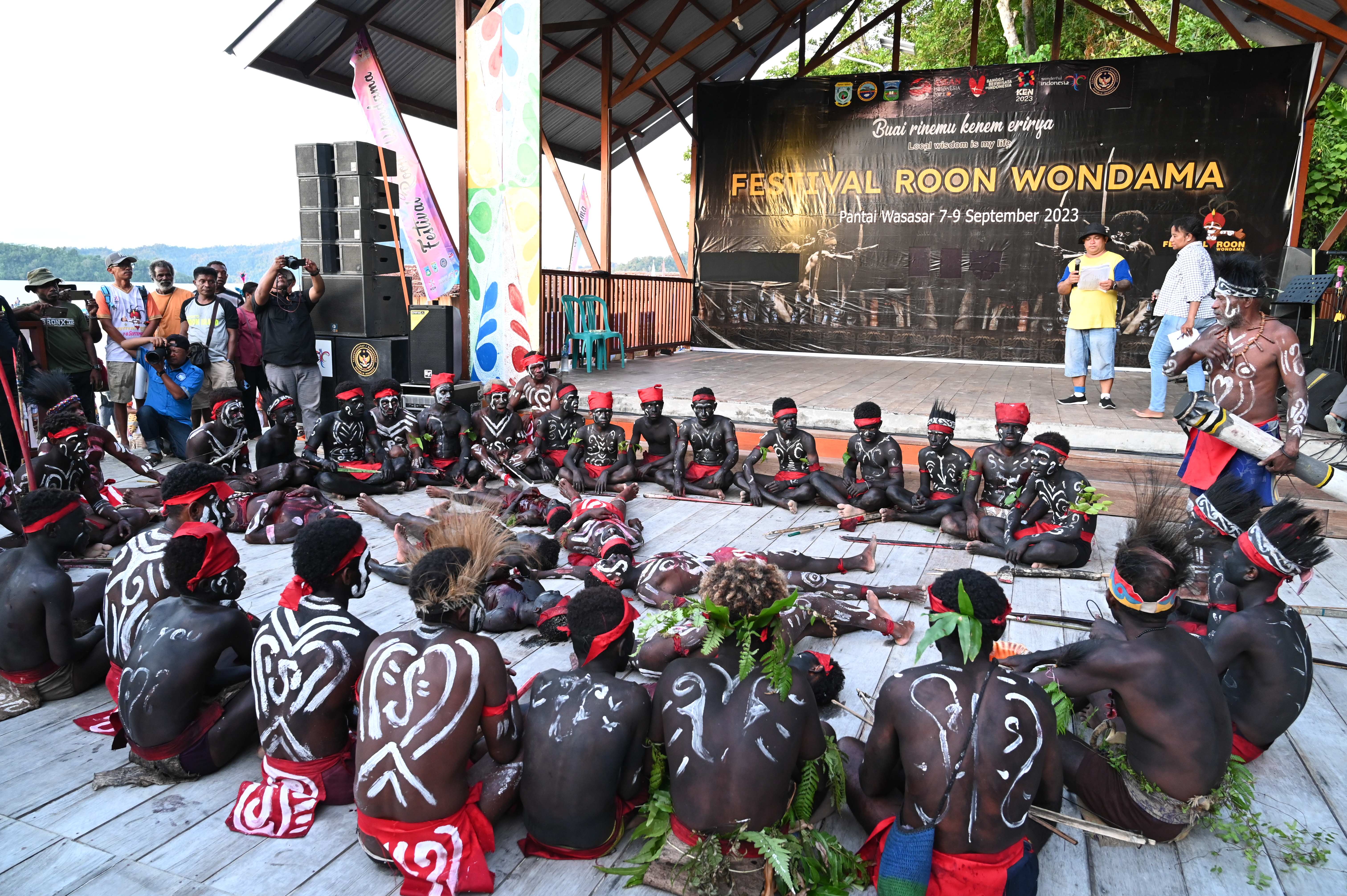 Festival Roon Wondama image 1