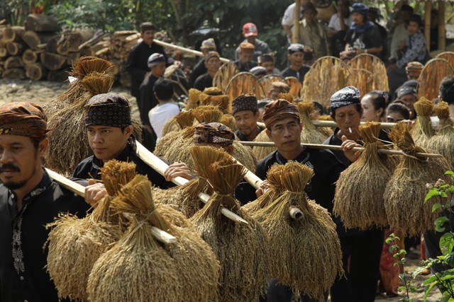 Seren Taun Kasepuhan Cisungsang image 1